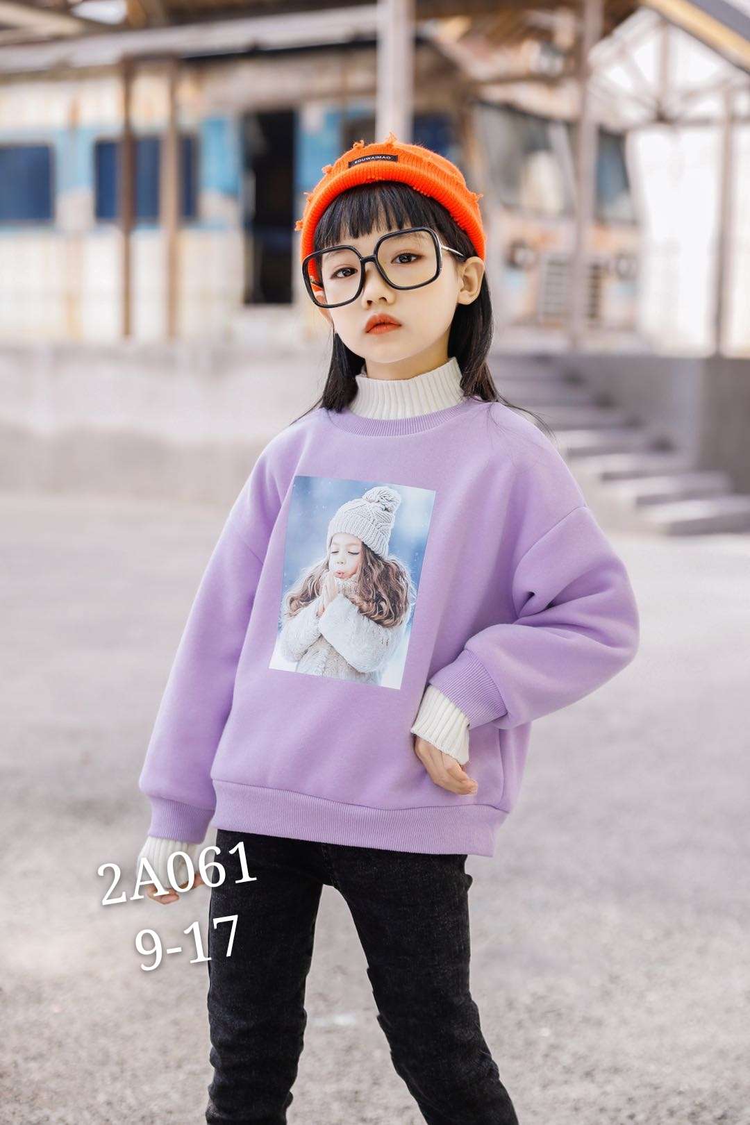 中童一体卫衣产品图