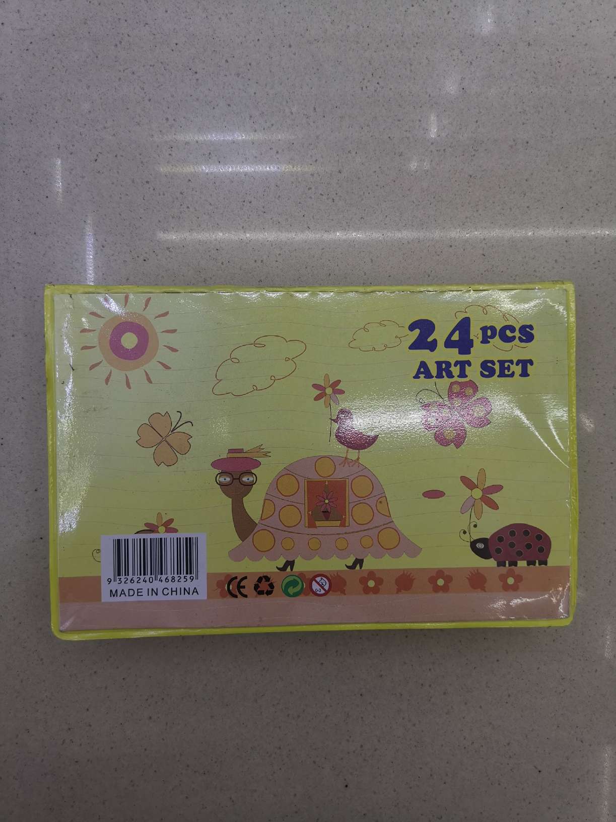 Paint sets of 24 colors are safe and non-toxic for children thumbnail