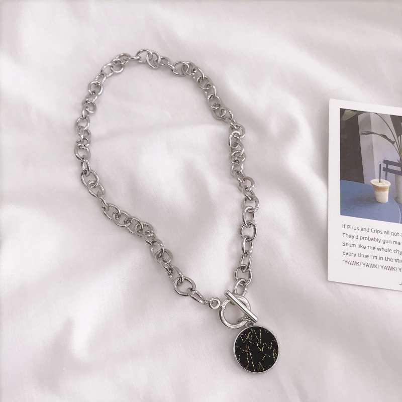 سلسلة معدنية مائلة من رخامية كوري كوري مبالغة في سوار قلادة قصيرة Specification image