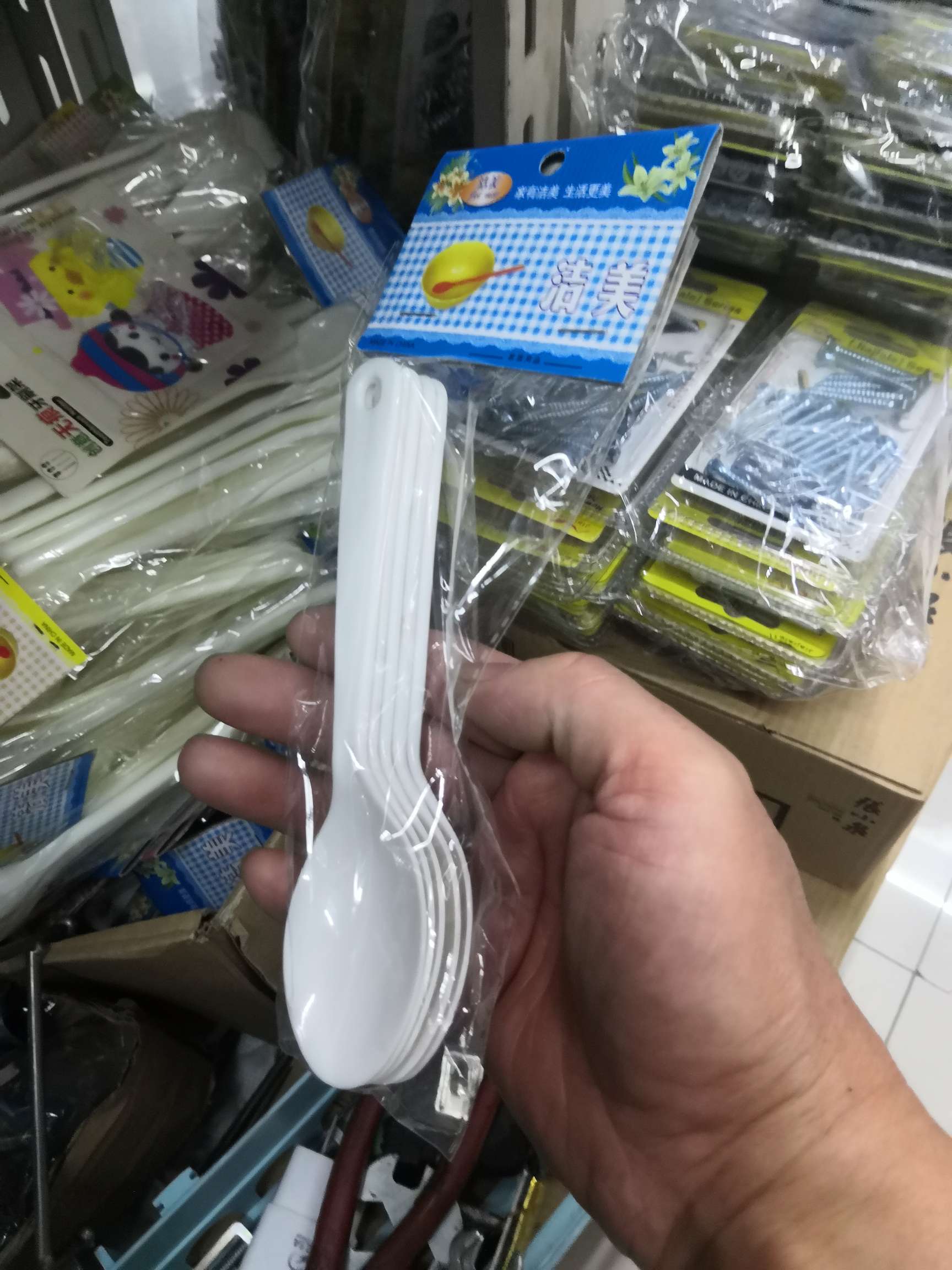 五个装塑料勺子