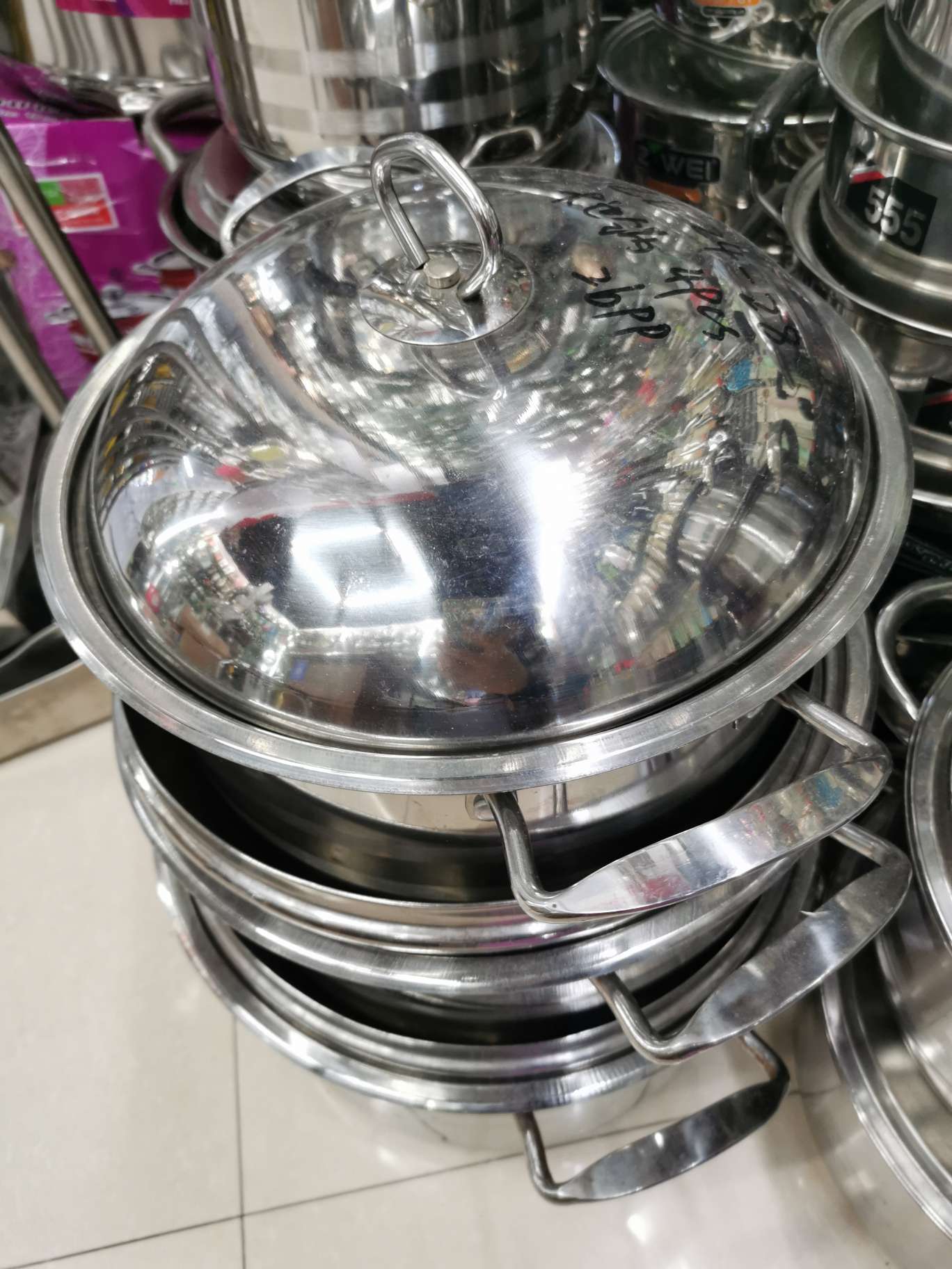 3-Piece Pot With Wide Edge details Picture