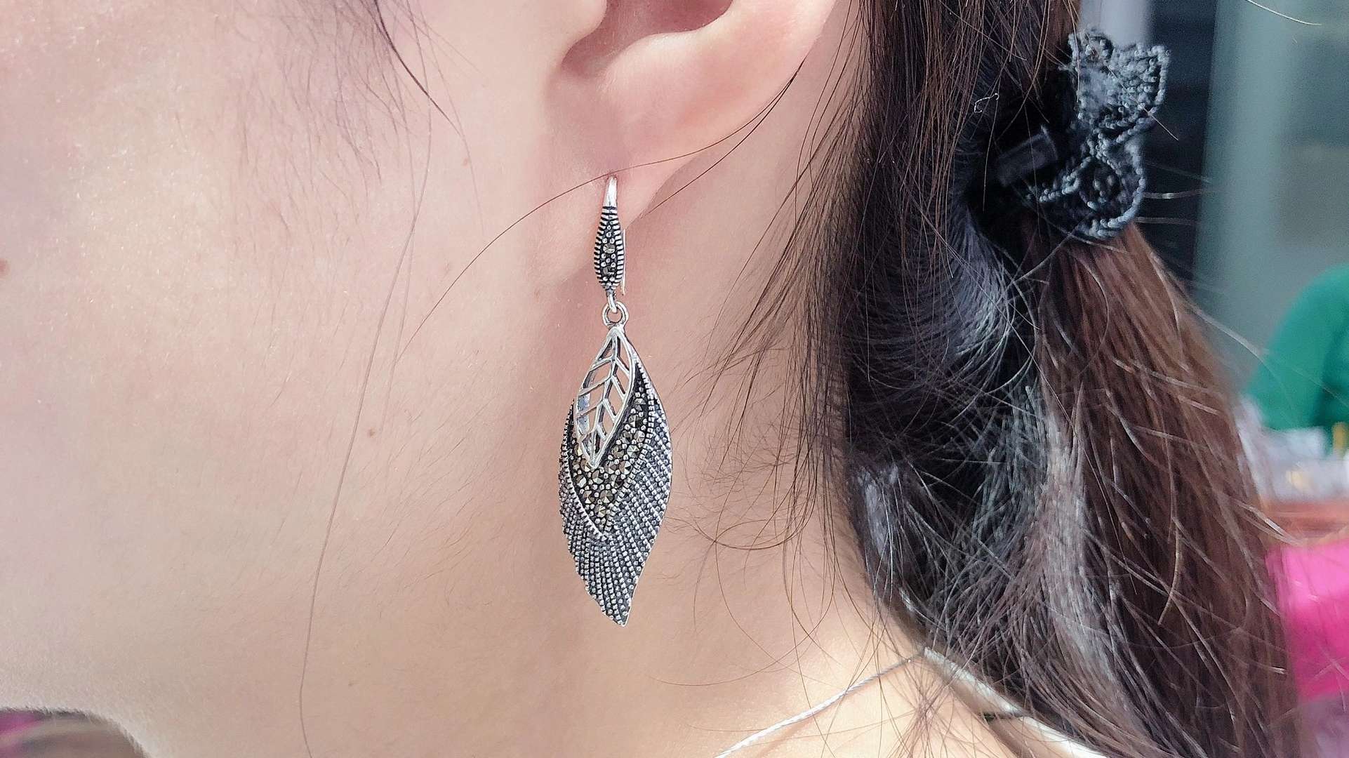 Earrings Application Scenario