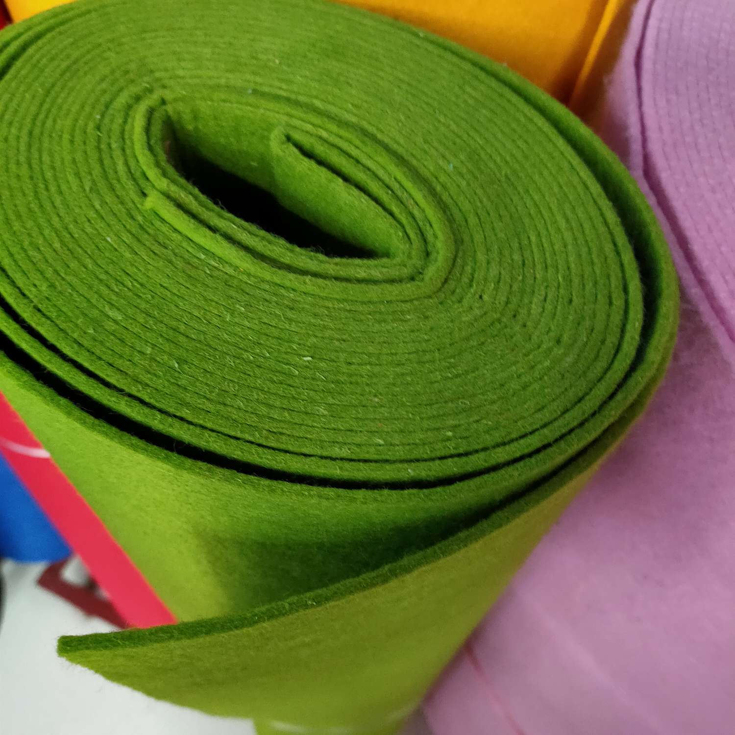 3mm grass green non-woven fabric details Picture