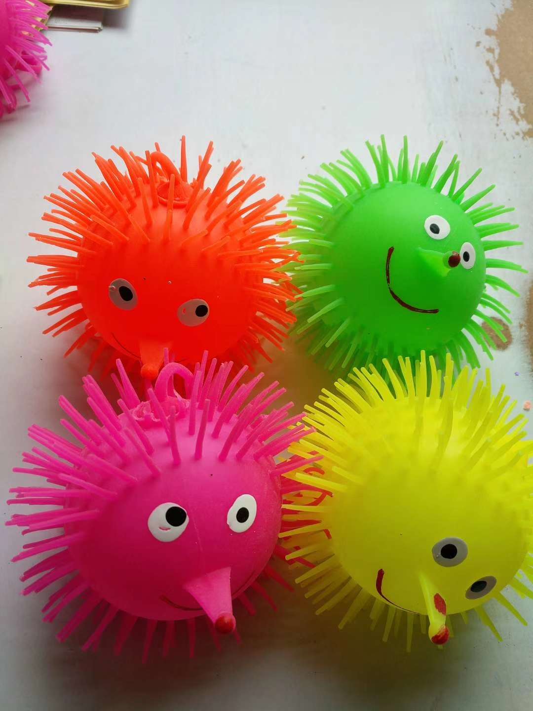 充气长鼻子玩具