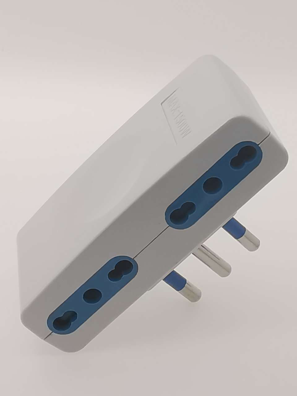 013A Italian conversion plug 16A thumbnail