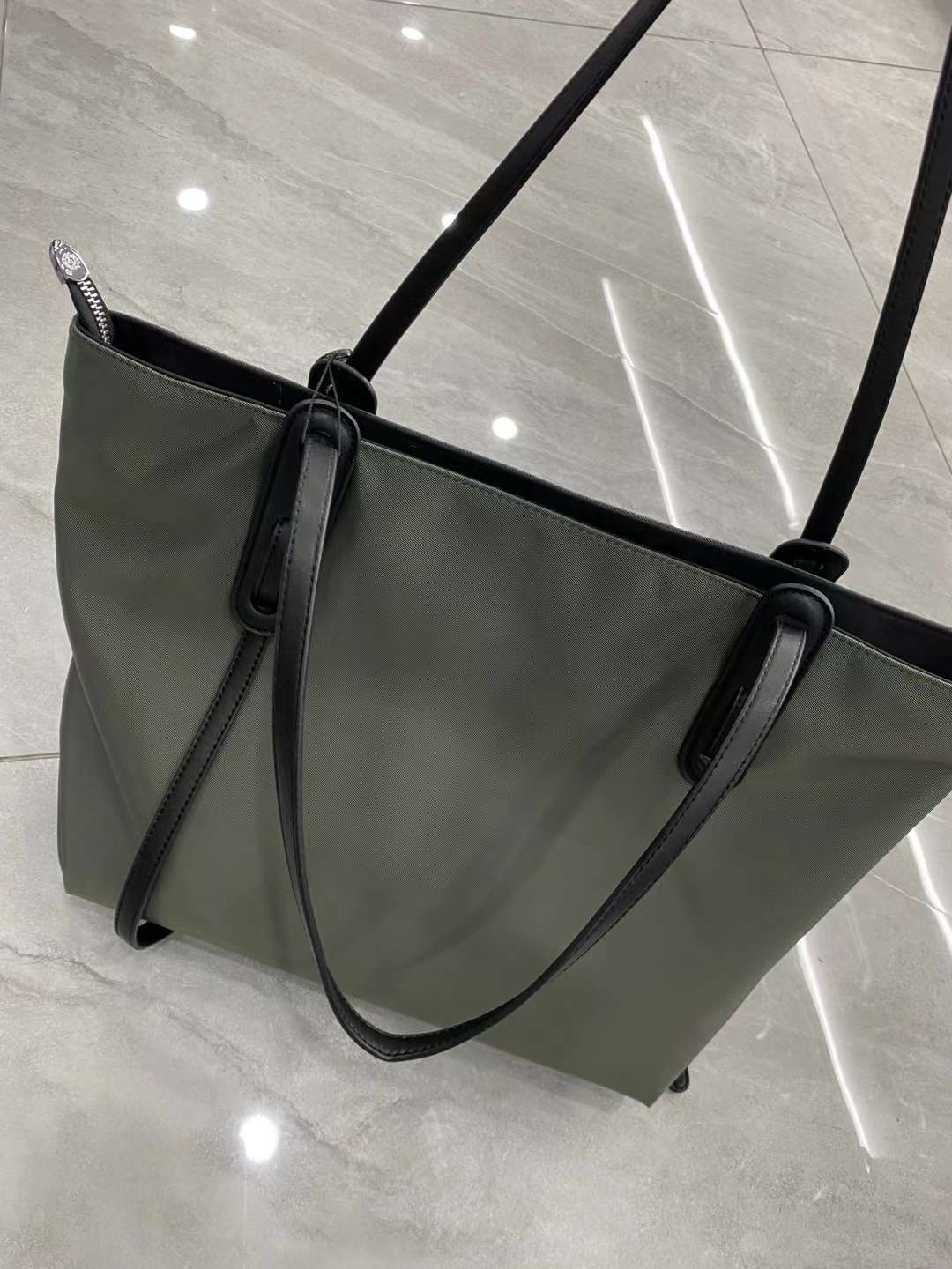 双层 进口布料配皮 单肩背包产品图