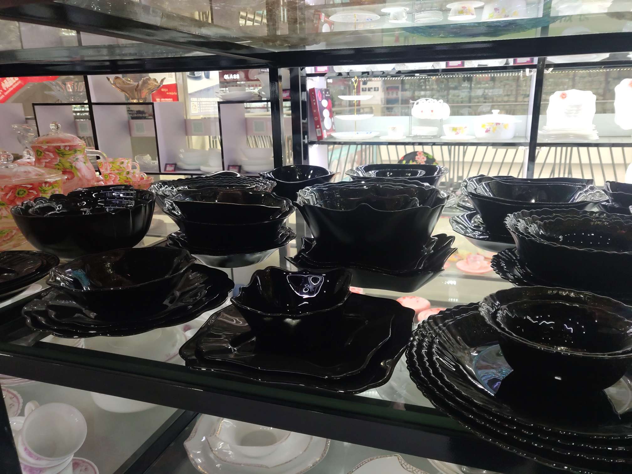 Set of Bowls and Plates 2