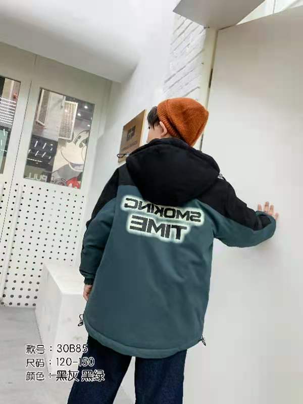 30B85风衣产品图