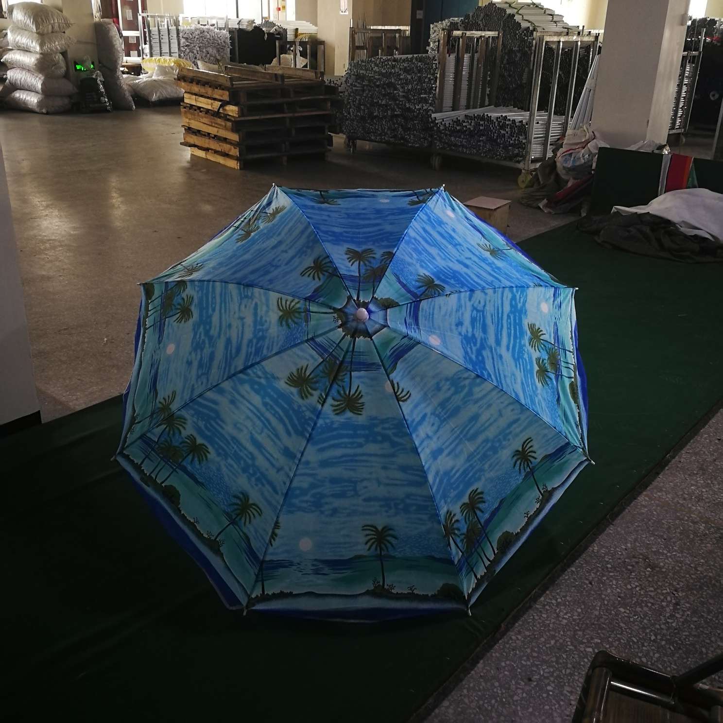 沙滩伞实物图