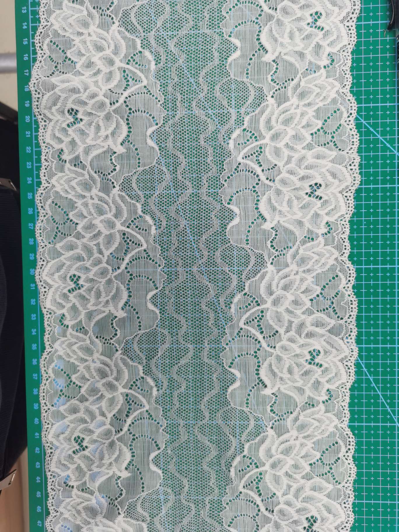 Lace lace, Yasha lace
