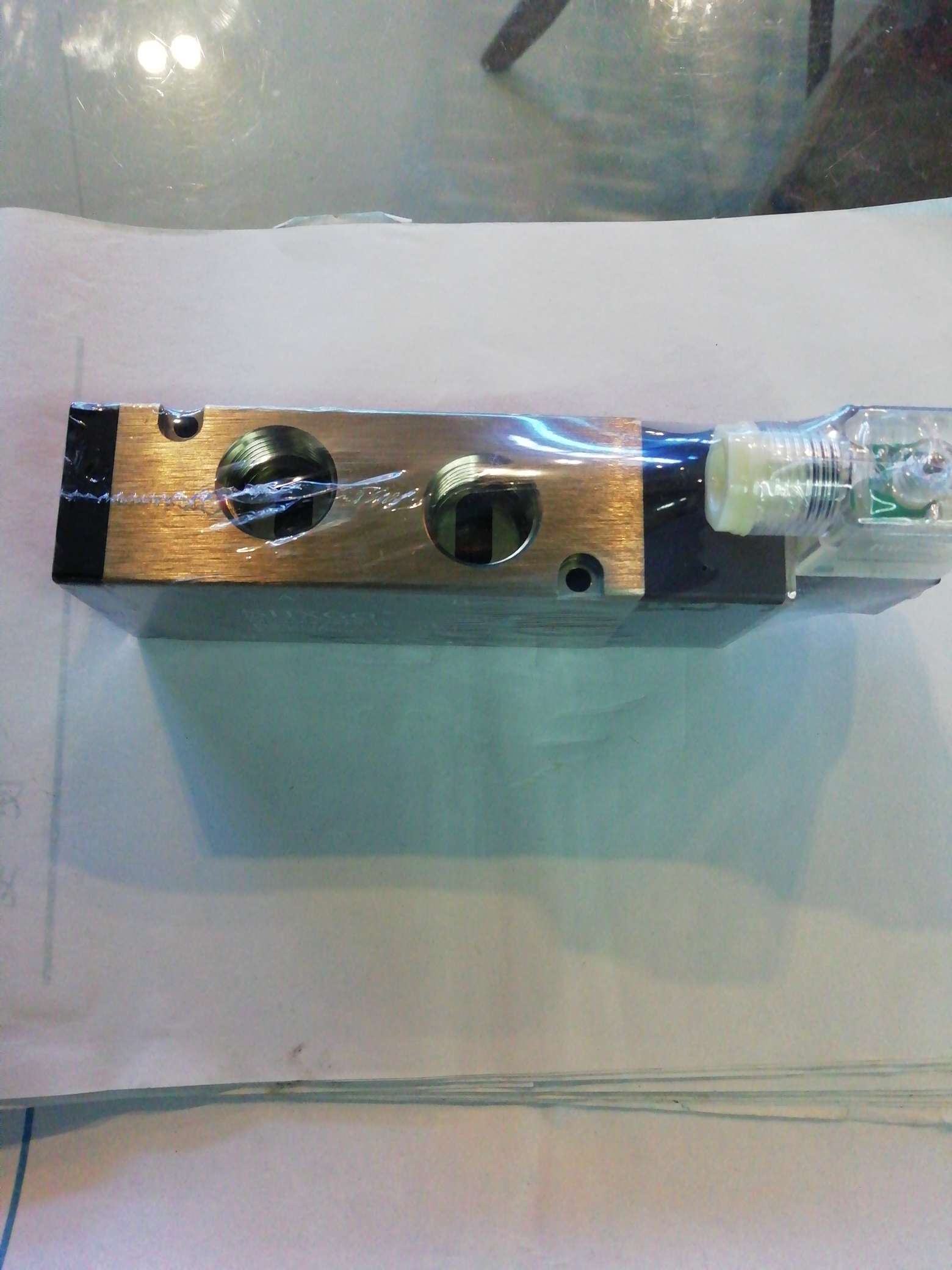 Solenoid valve 4V410-15 Specification image