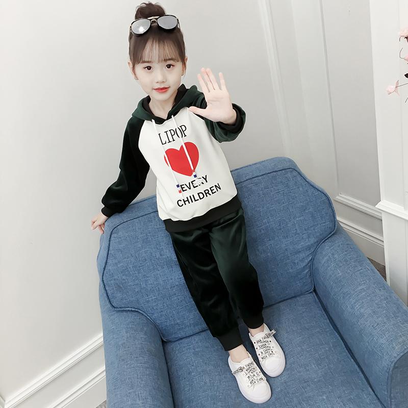 A new spring and autumn collection of plush and thickened casual sweatshirts for girls, a two-piece set of children's clothing Application Scenario