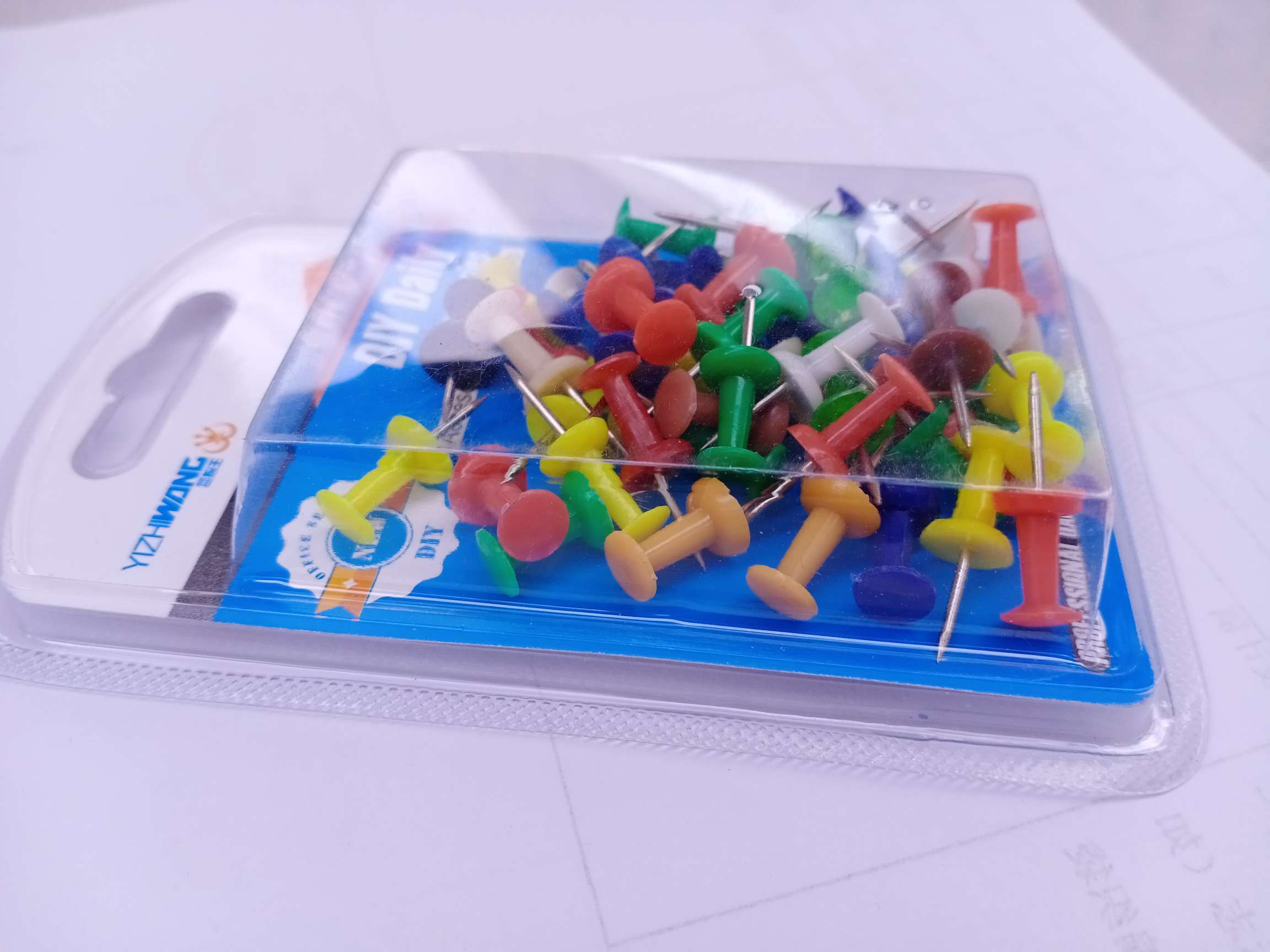 50 YZW1001 colored I-shaped nails Specification image