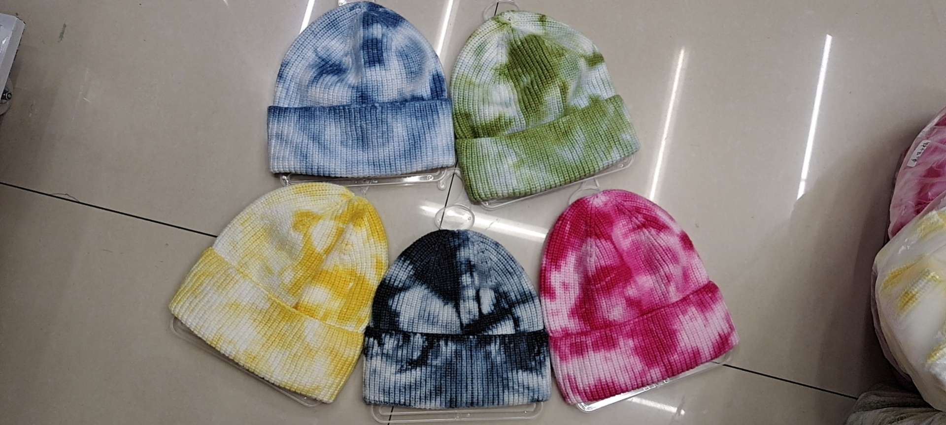 Tie-dyed woolen cap