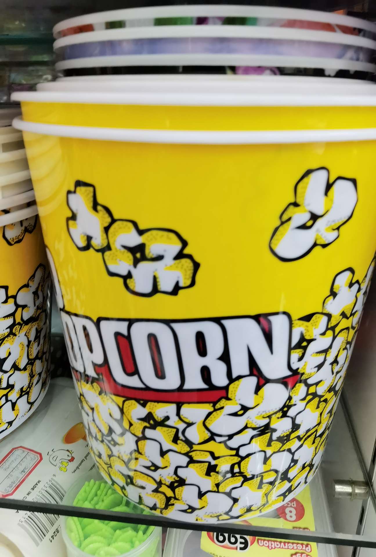 Popcorn bucket detail image 1