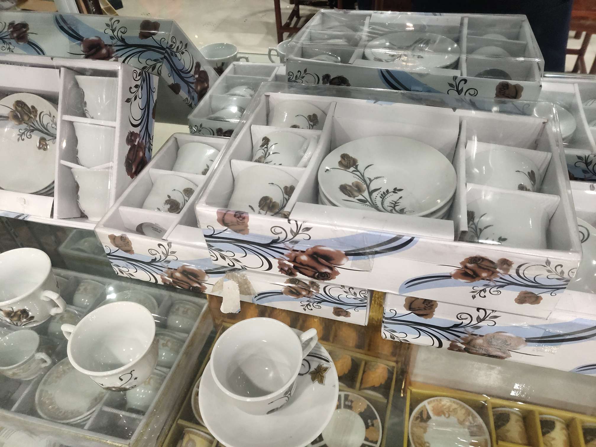 花卉图案陶瓷套装六杯六碟适用于家庭餐厅酒店8