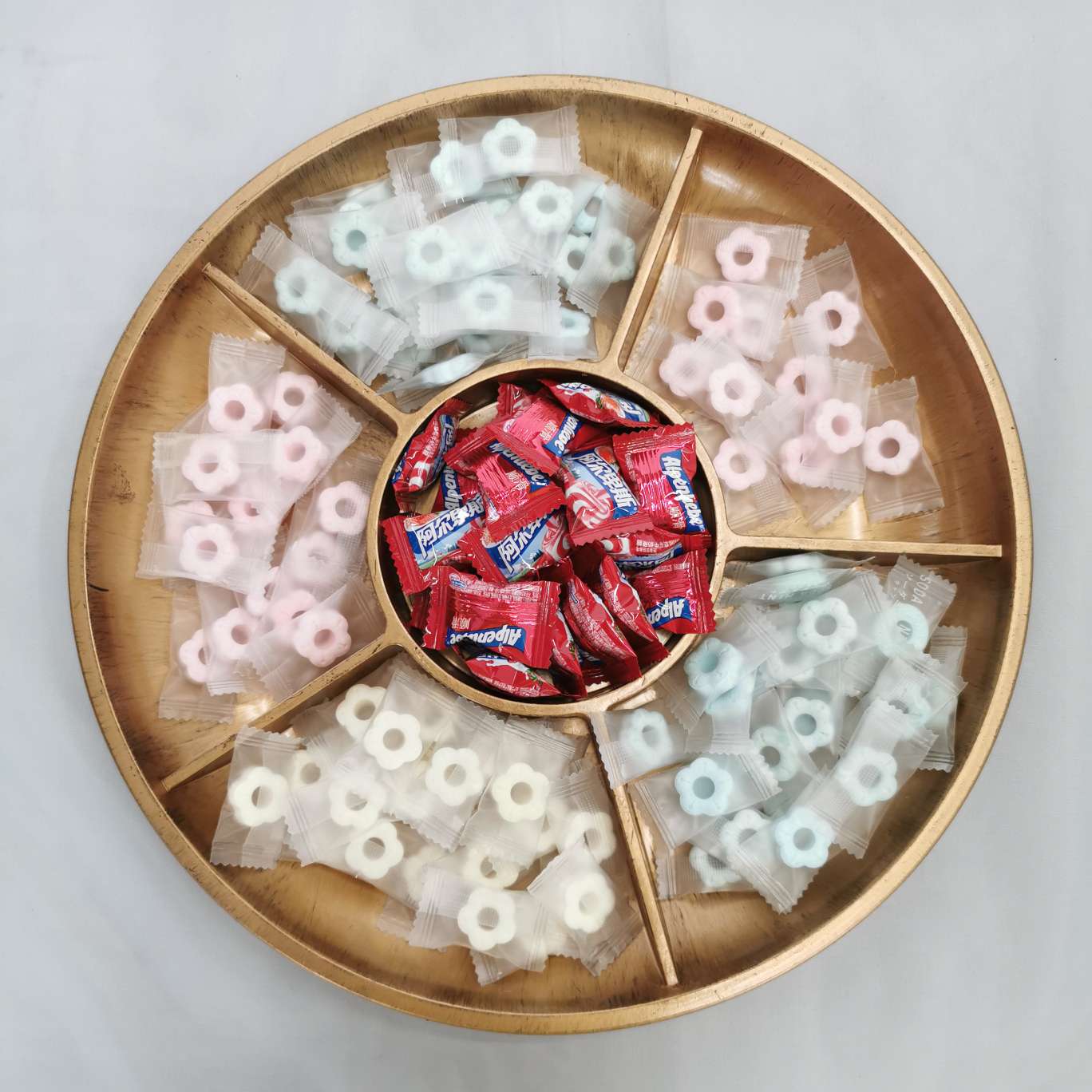 12-inch round 6-compartment candy and snack plate storage plate detail image 15