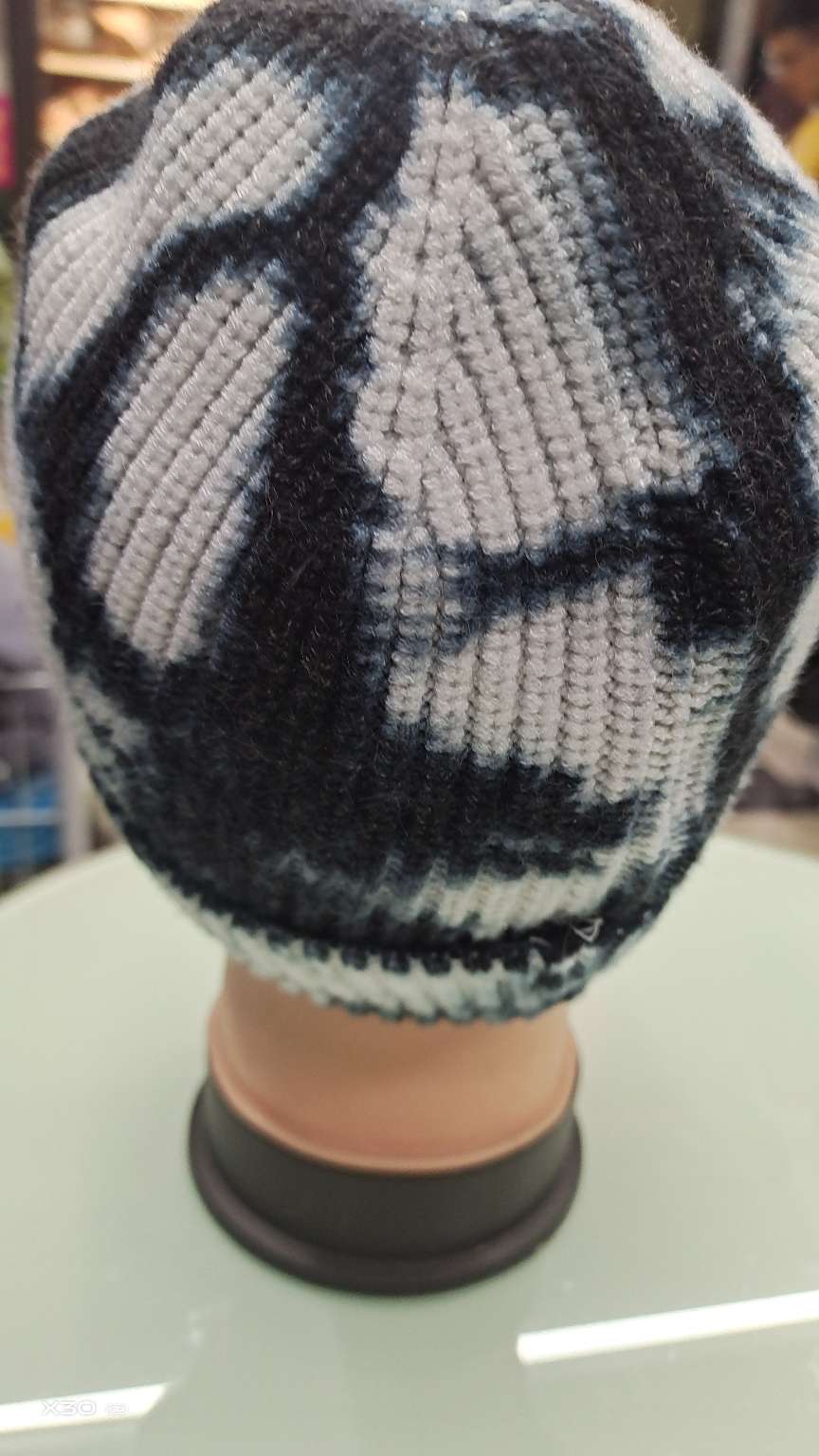 Tie-dyed woolen cap Item Picture
