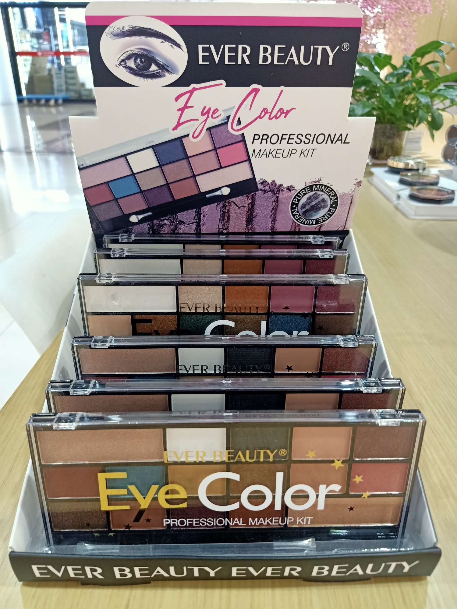 EVER BEAUTY Multi-color Eyeshadow detail image 1