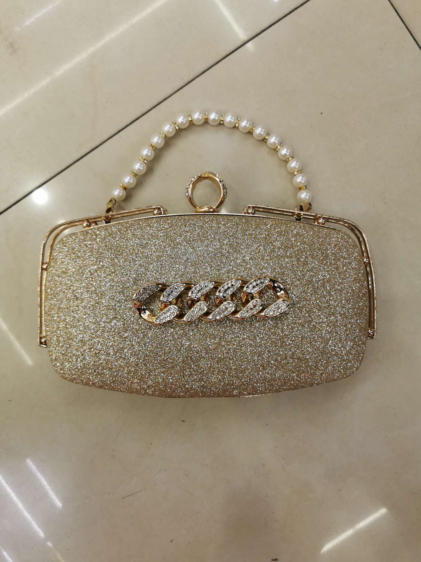 珍珠链金色晚宴包图