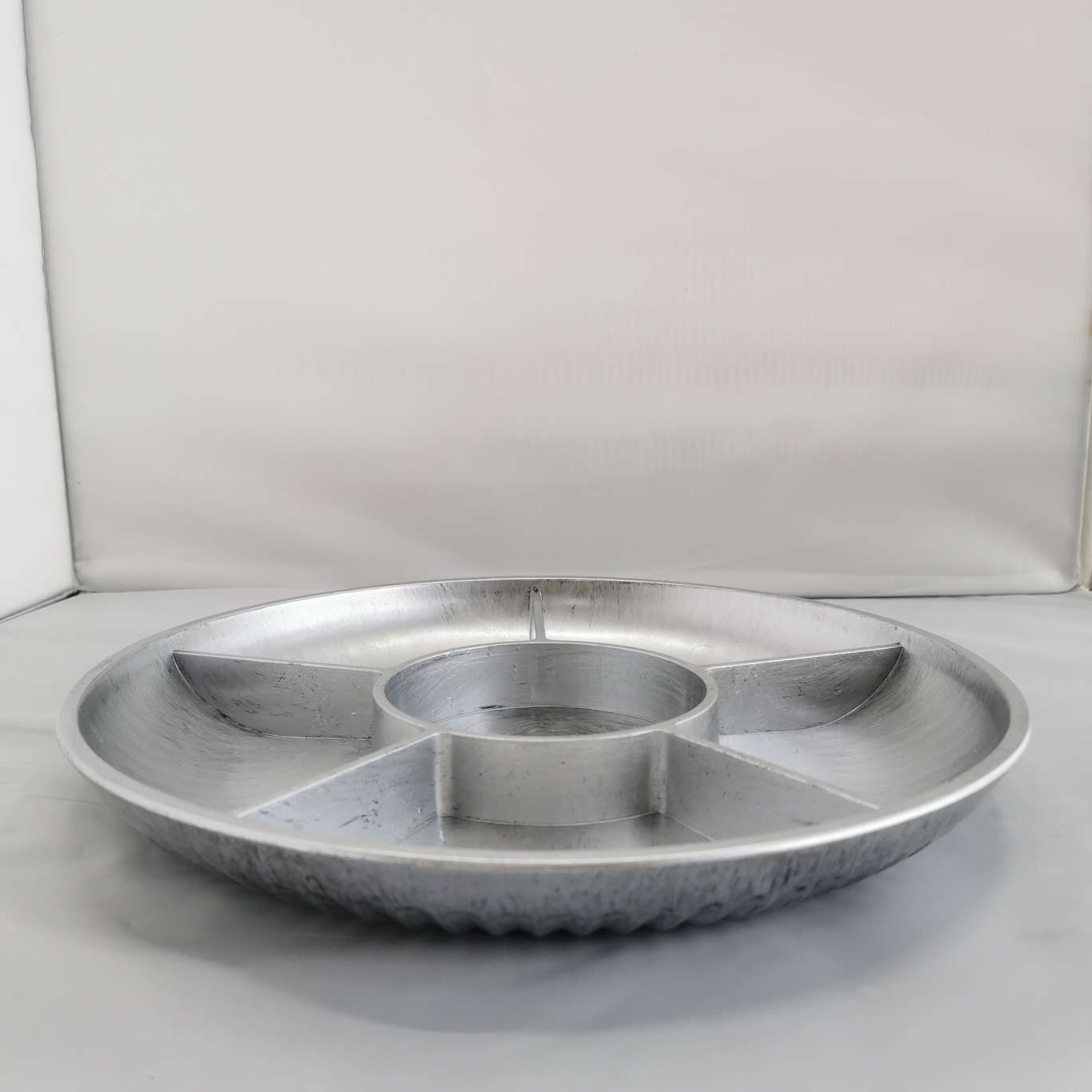 12-inch round 6-compartment candy and snack plate storage plate detail image 12