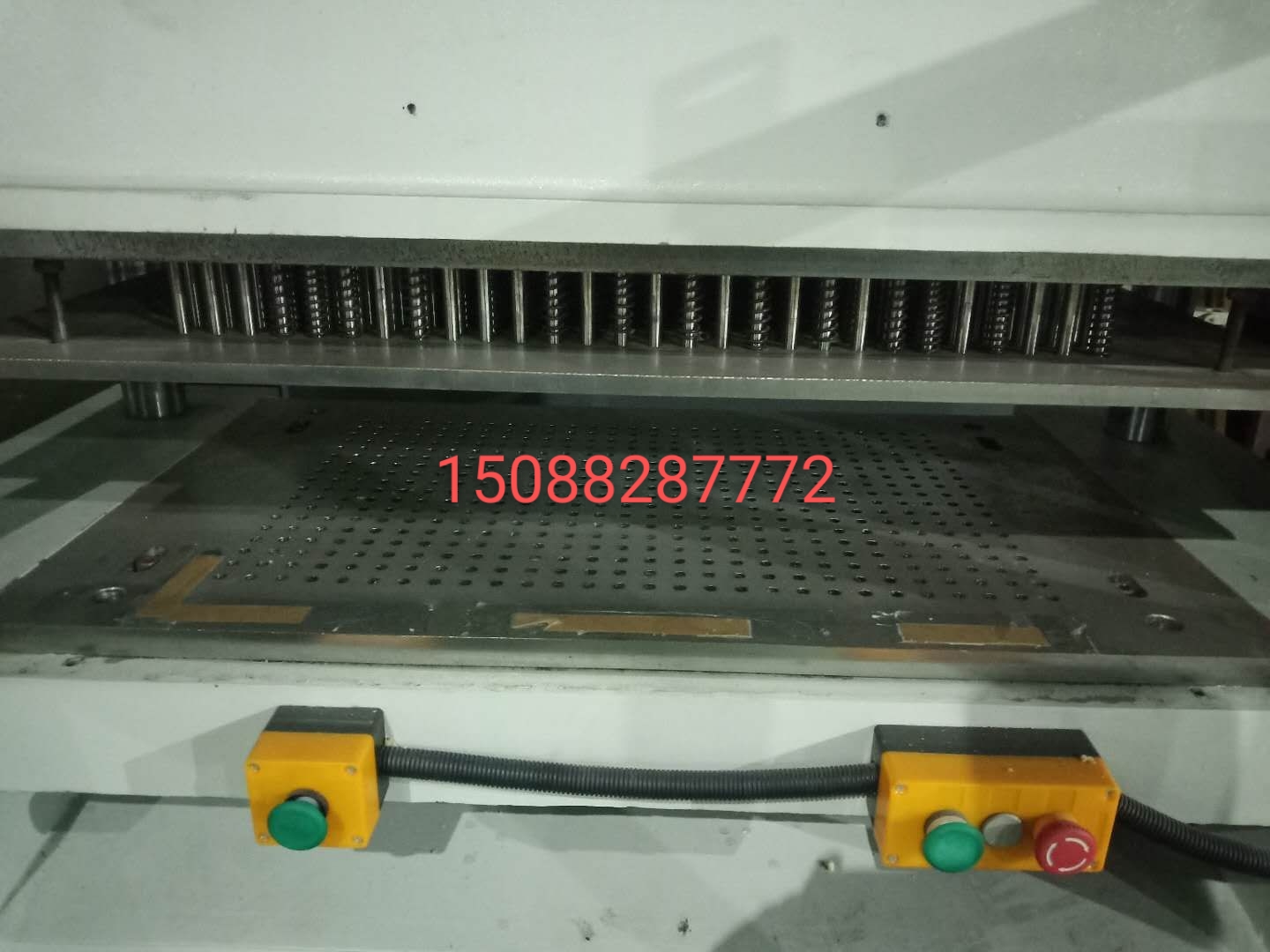 擦窗机器人实物图