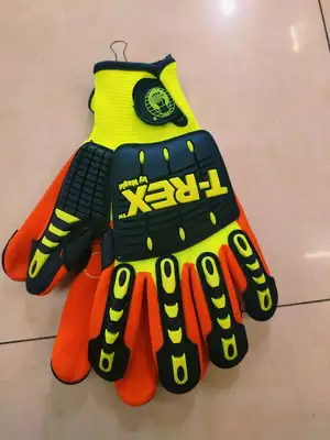 Anti-cut and anti-collision gloves thumbnail