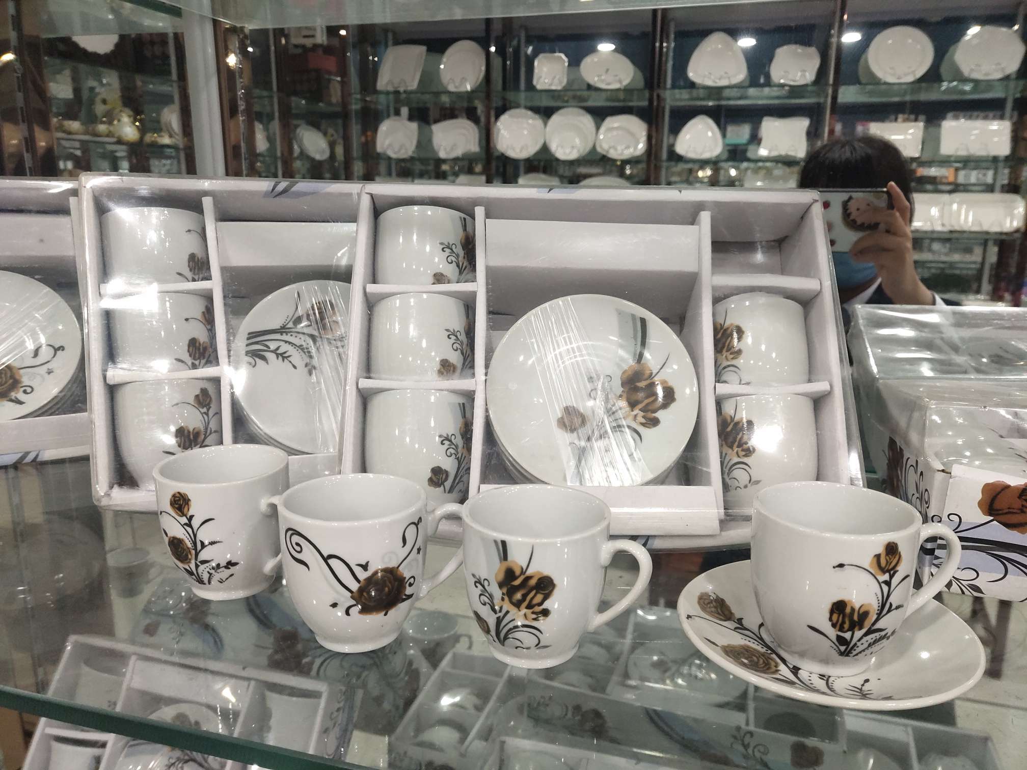 花卉图案陶瓷套装六杯六碟适用于家庭餐厅酒店7