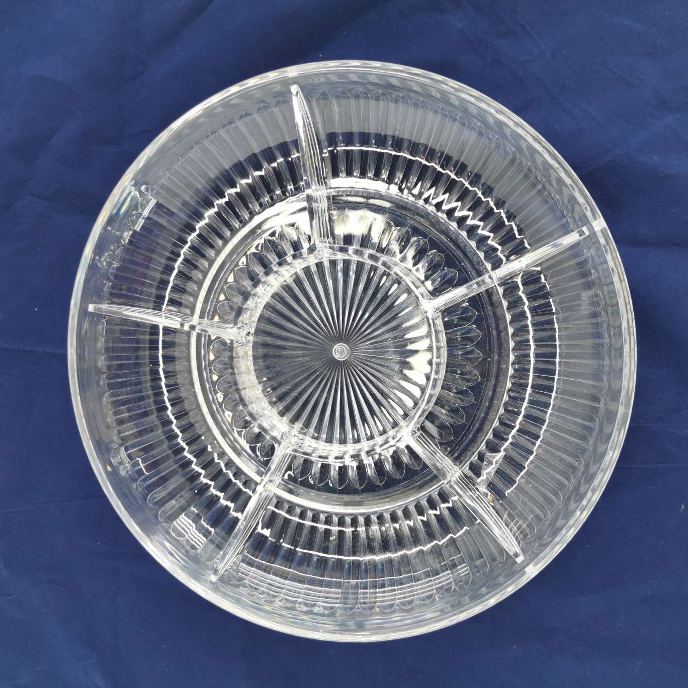 12-inch round 6-compartment candy and snack plate storage plate detail image 9