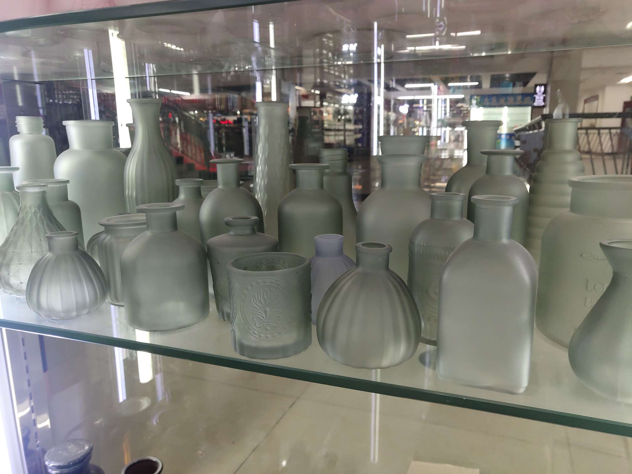 Glass handicrafts, glass decorative ornaments 1