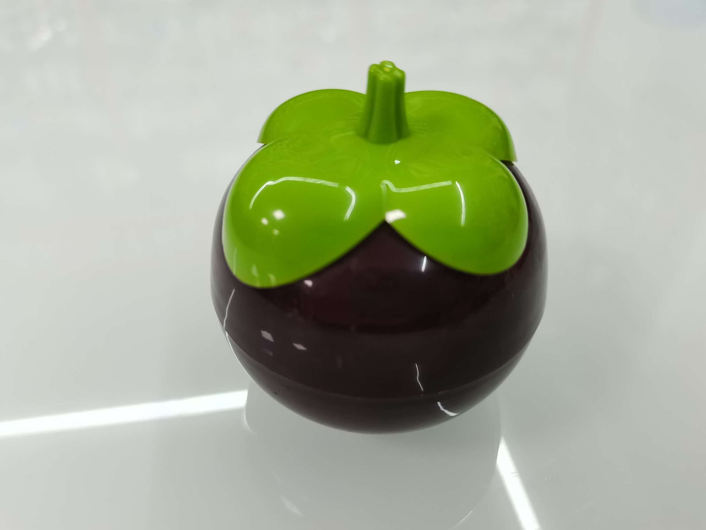 Mangosteen cosmetics packaging material