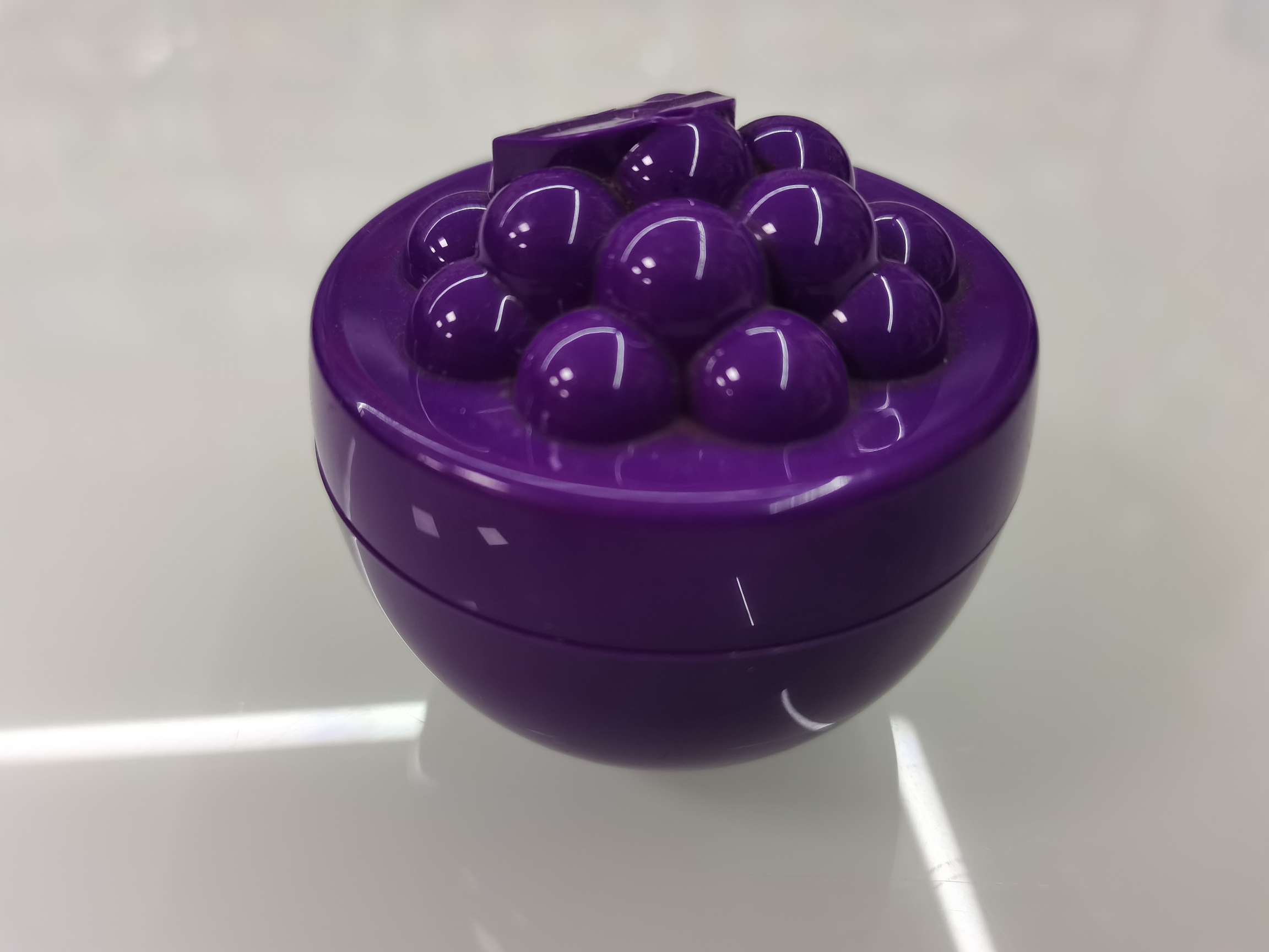 Grape cosmetic packaging material