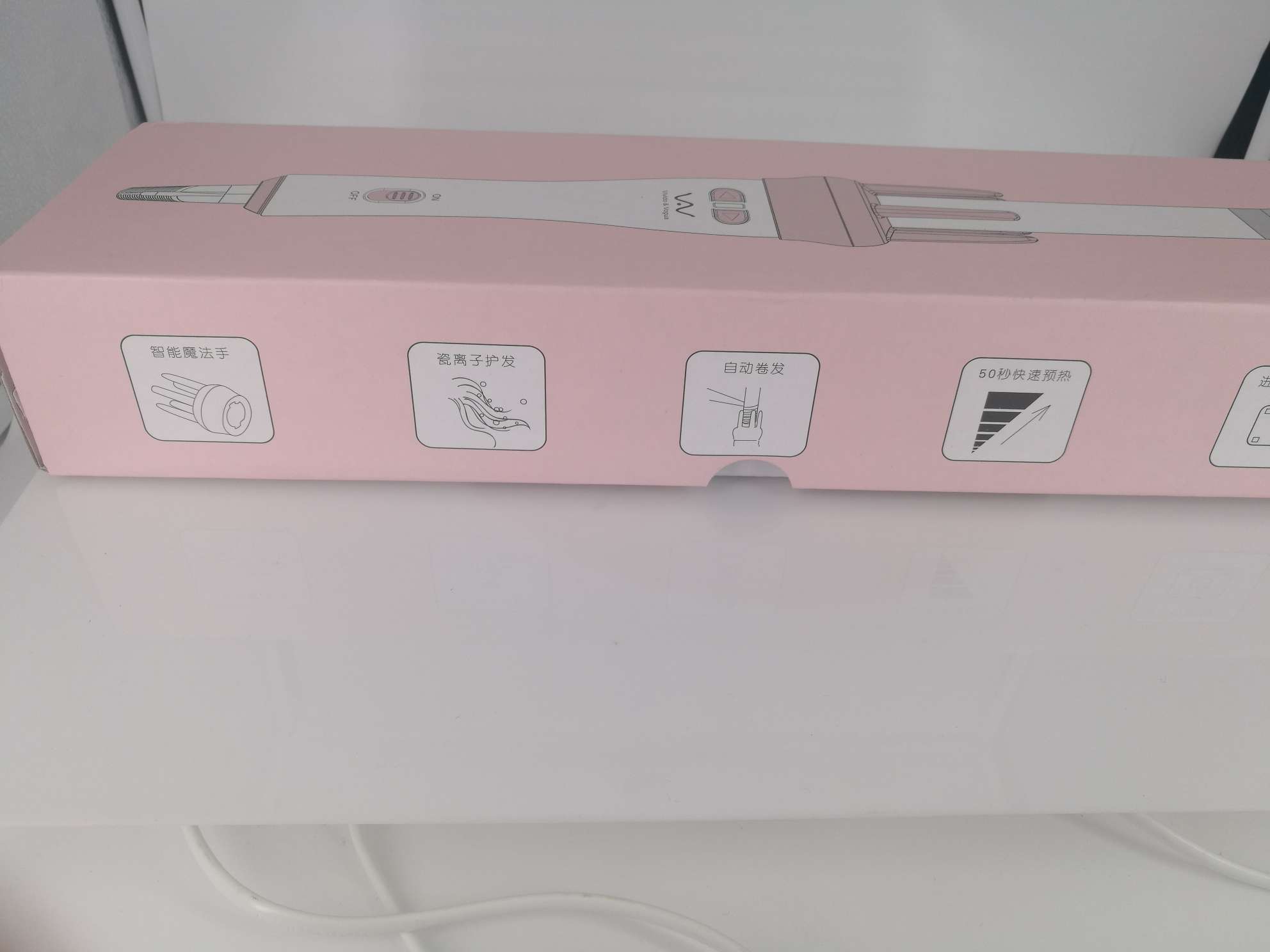 Curling iron details Picture