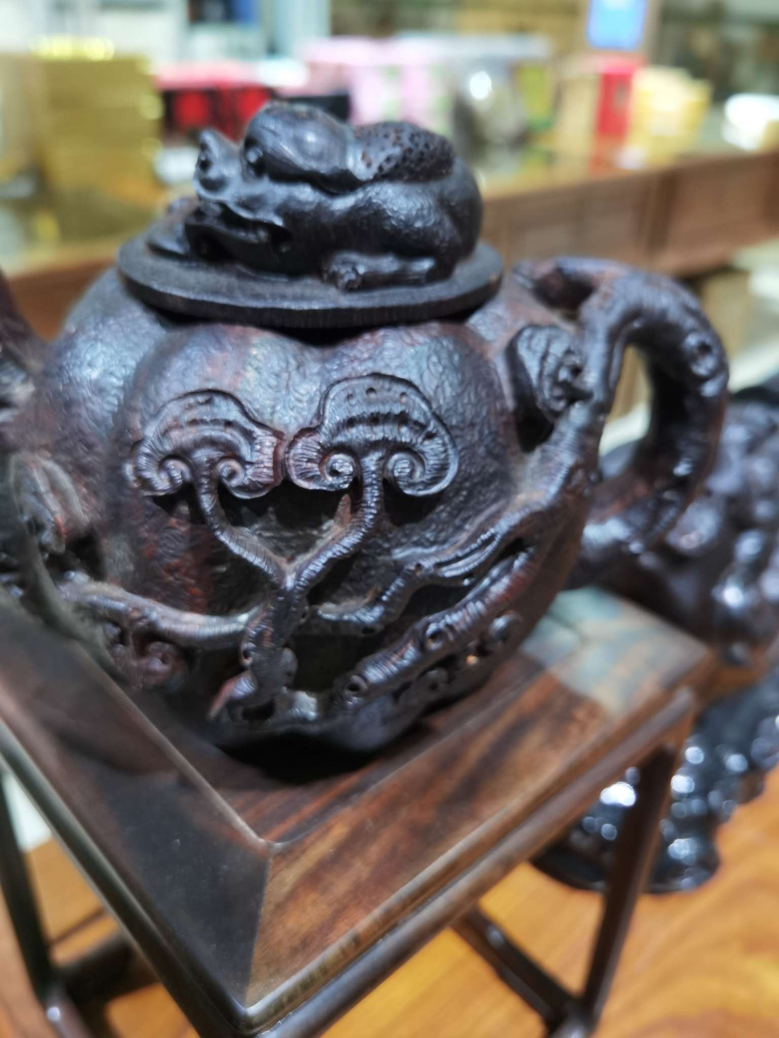 沉香/玻璃酒杯/木制工艺品产品图