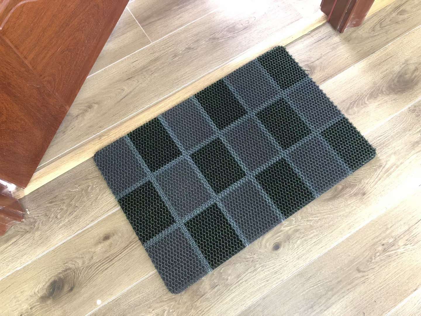 Stretch Silk Floor Mat details Picture