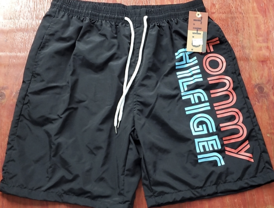 Peach-skin velvet waterproof beach pants are comfortable, refreshing and fashionable men's shorts Item Picture