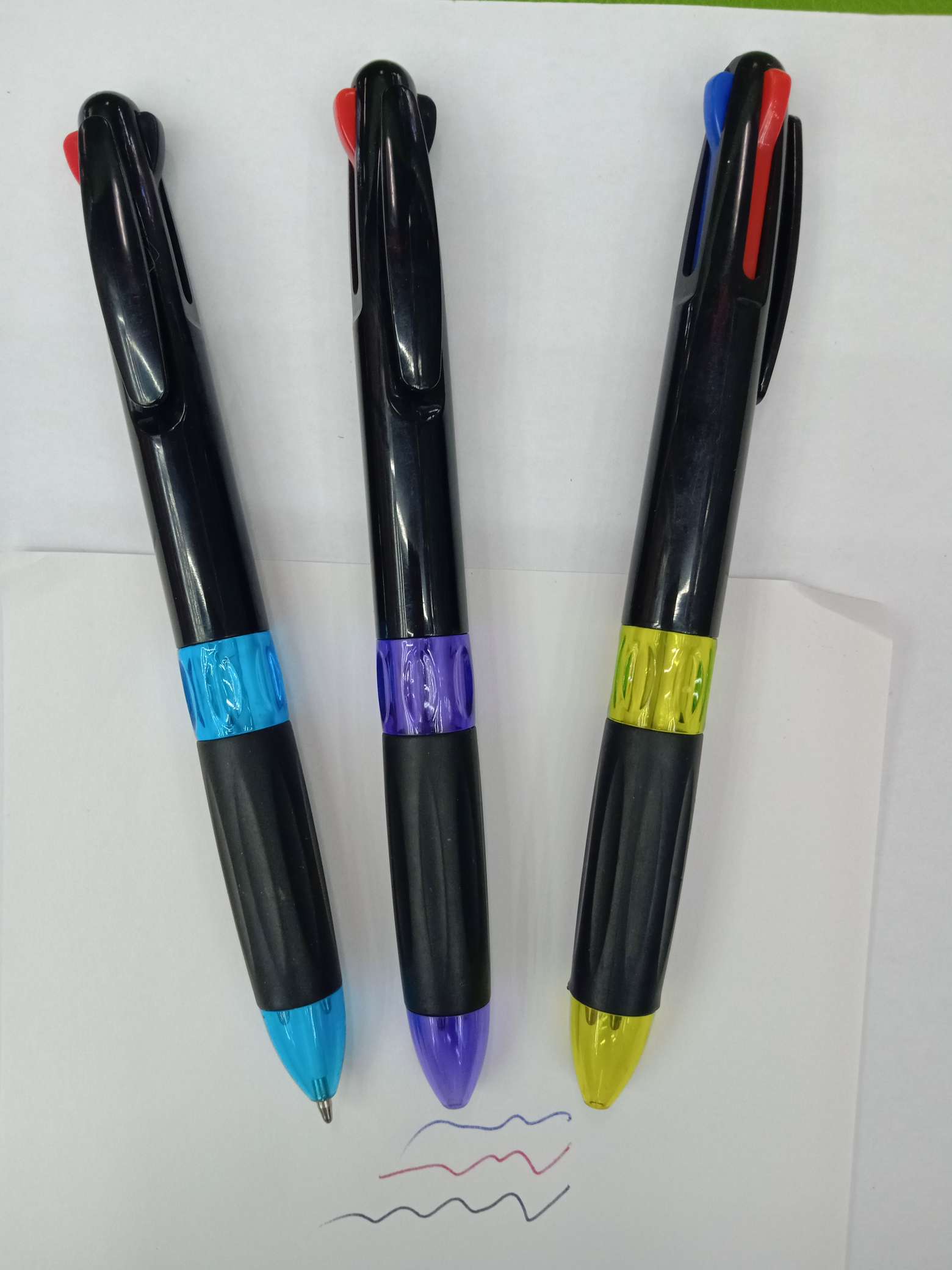 三色圆珠笔2
