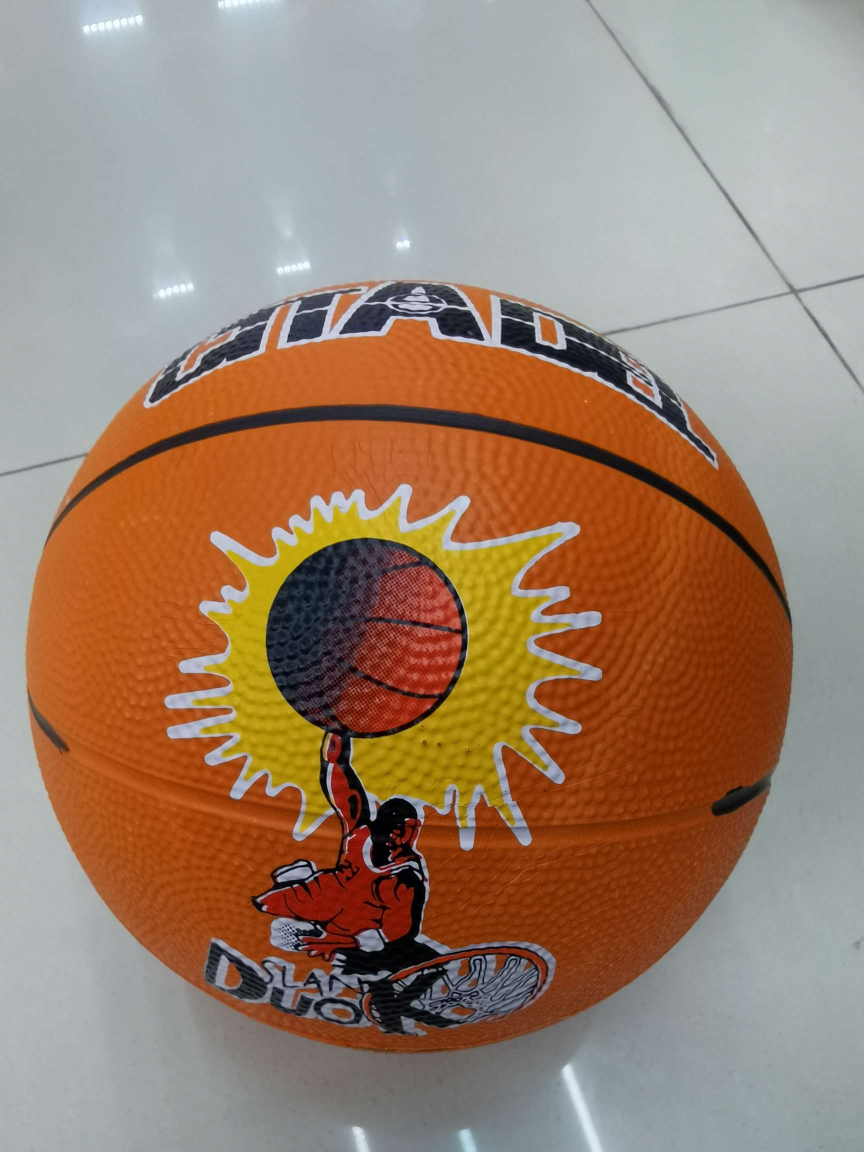3号橡胶篮球产品图