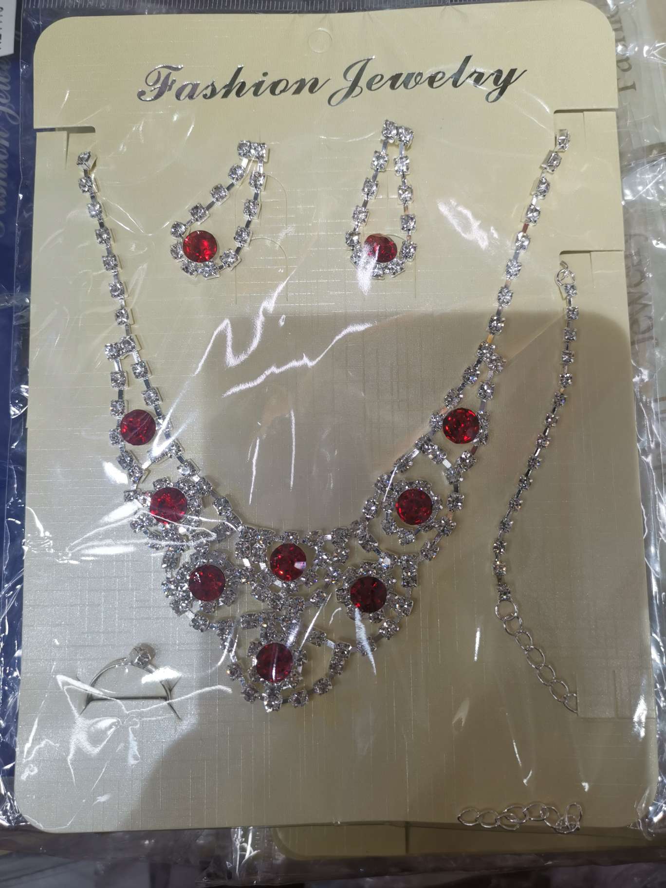 Red diamond set of four pieces thumbnail