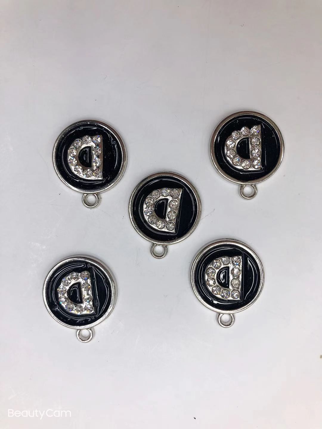 饰品/挂件/配件白底实物图