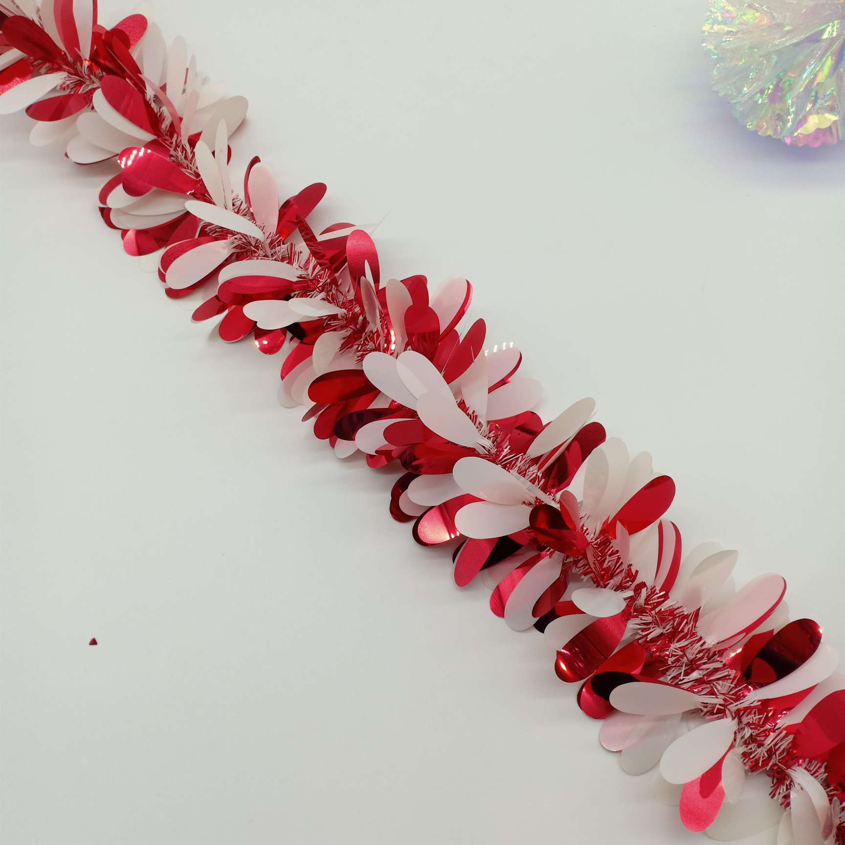 Factory direct sales of Christmas colored strips and wool strips, holiday party Christmas decoration products, wholesale for foreign trade undefined