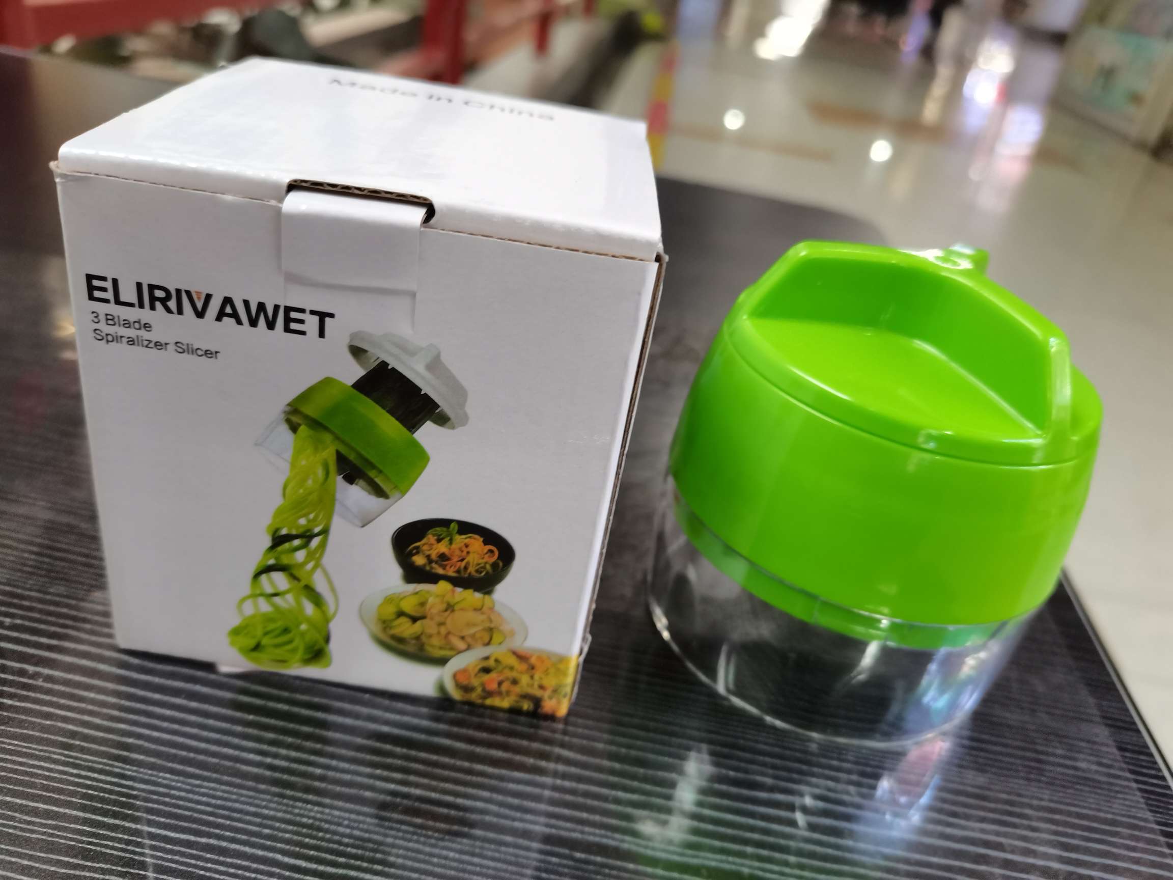 4-in-1 adjustable grater, handheld spiral vegetable slicer, three-in-one coiled slicer