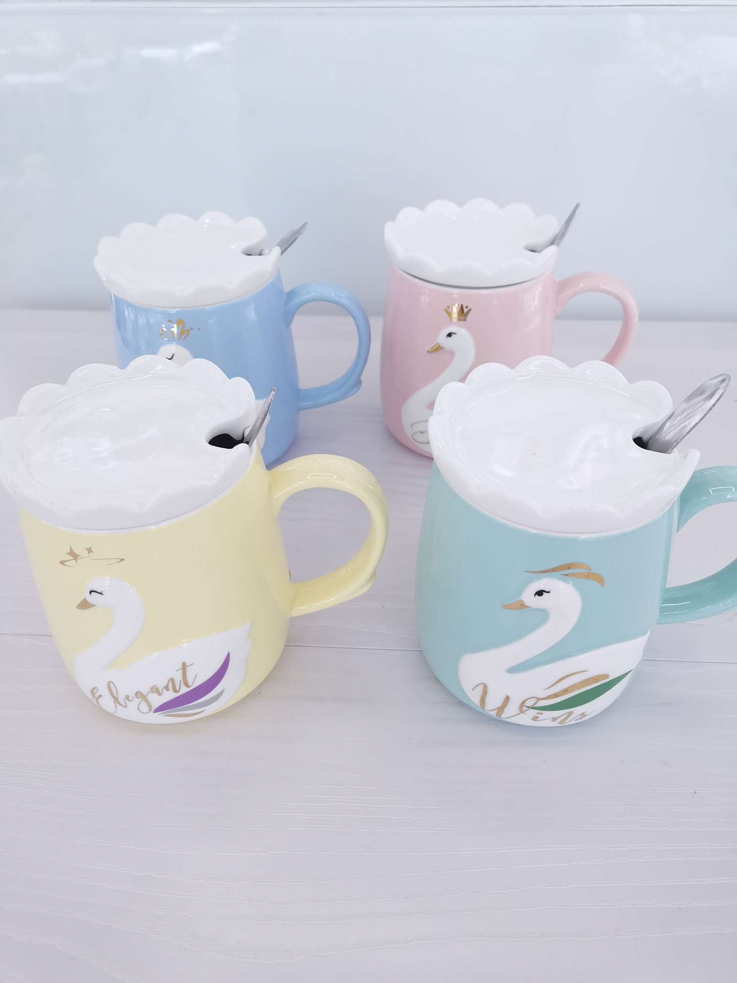 Creative Swan Crown Ceramic Cup Specification image