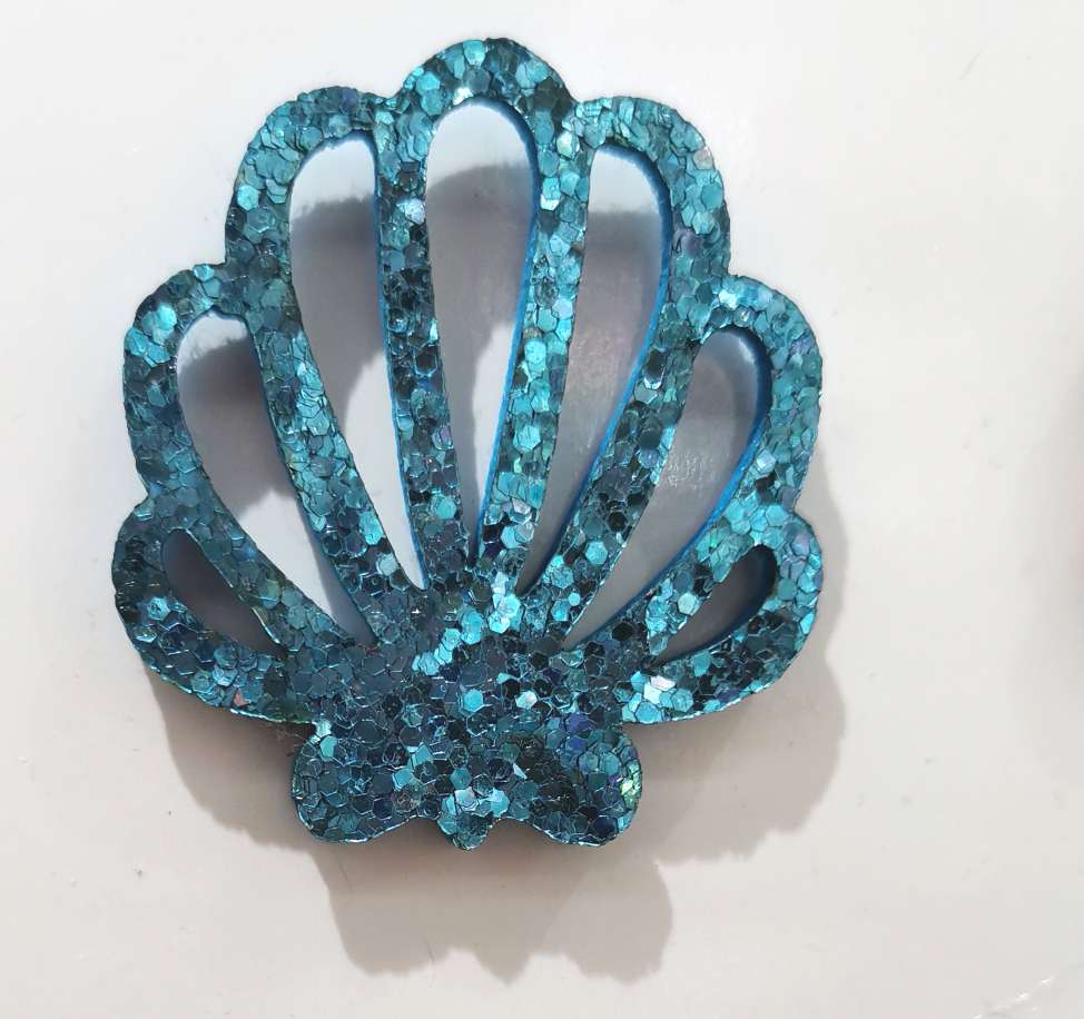 Slices of coarse powder sequined shells Item Picture