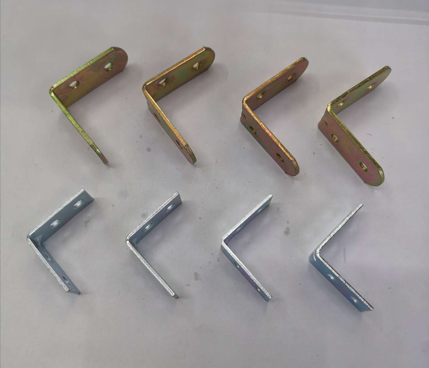 角码，圆头角码，直角角码，L角码，铁支架。细节图