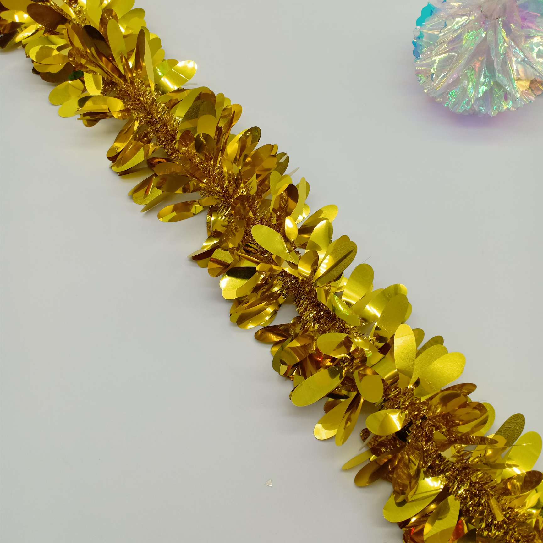 Factory direct sales of Christmas decorations, festival color strips, party decorations, wholesale Christmas decorations for foreign trade detail image 2