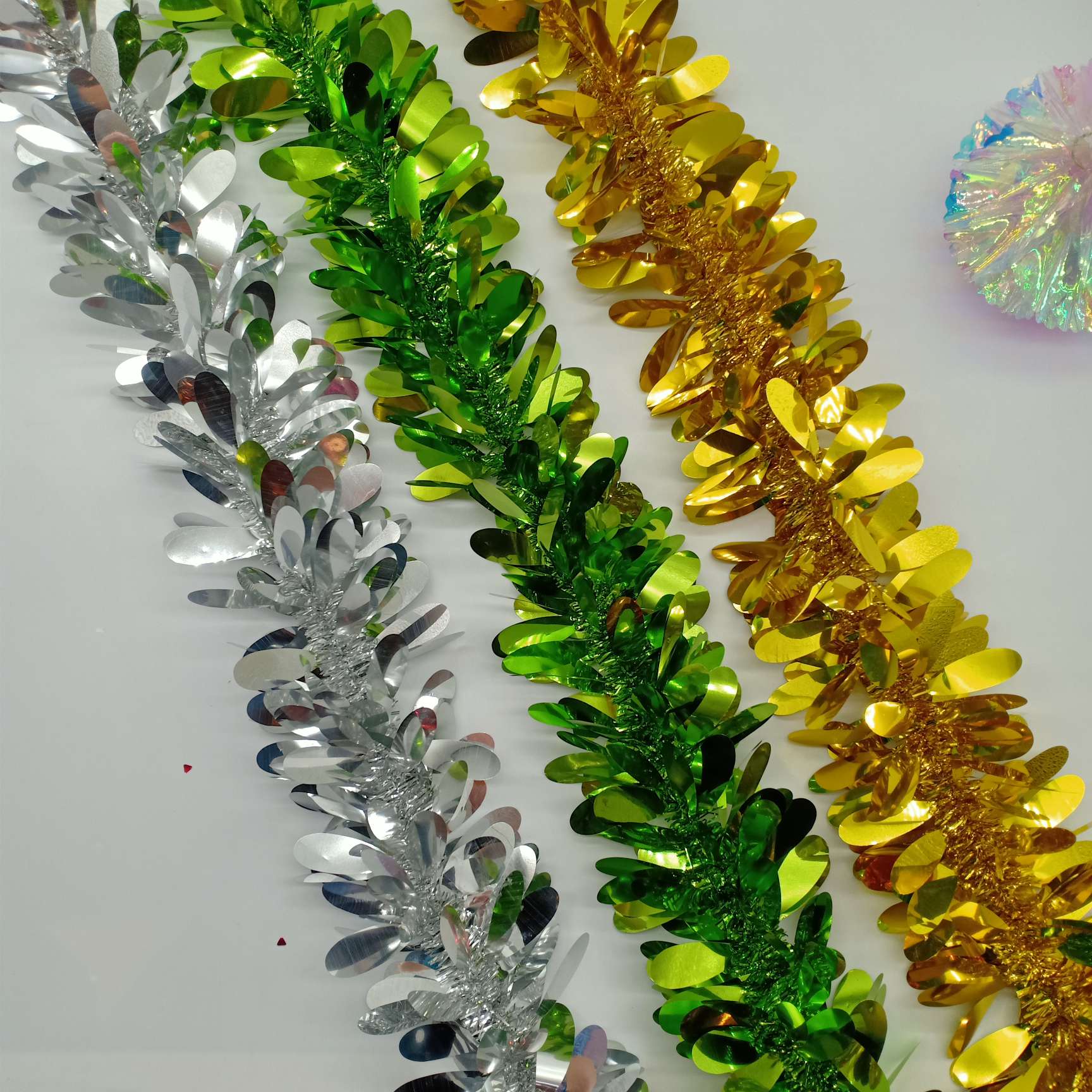 Factory direct sales of Christmas decorations, festival color strips, party decorations, wholesale Christmas decorations for foreign trade