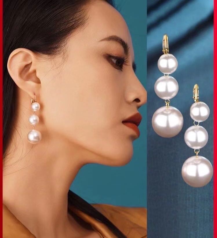 Pearl Ear Hook undefined