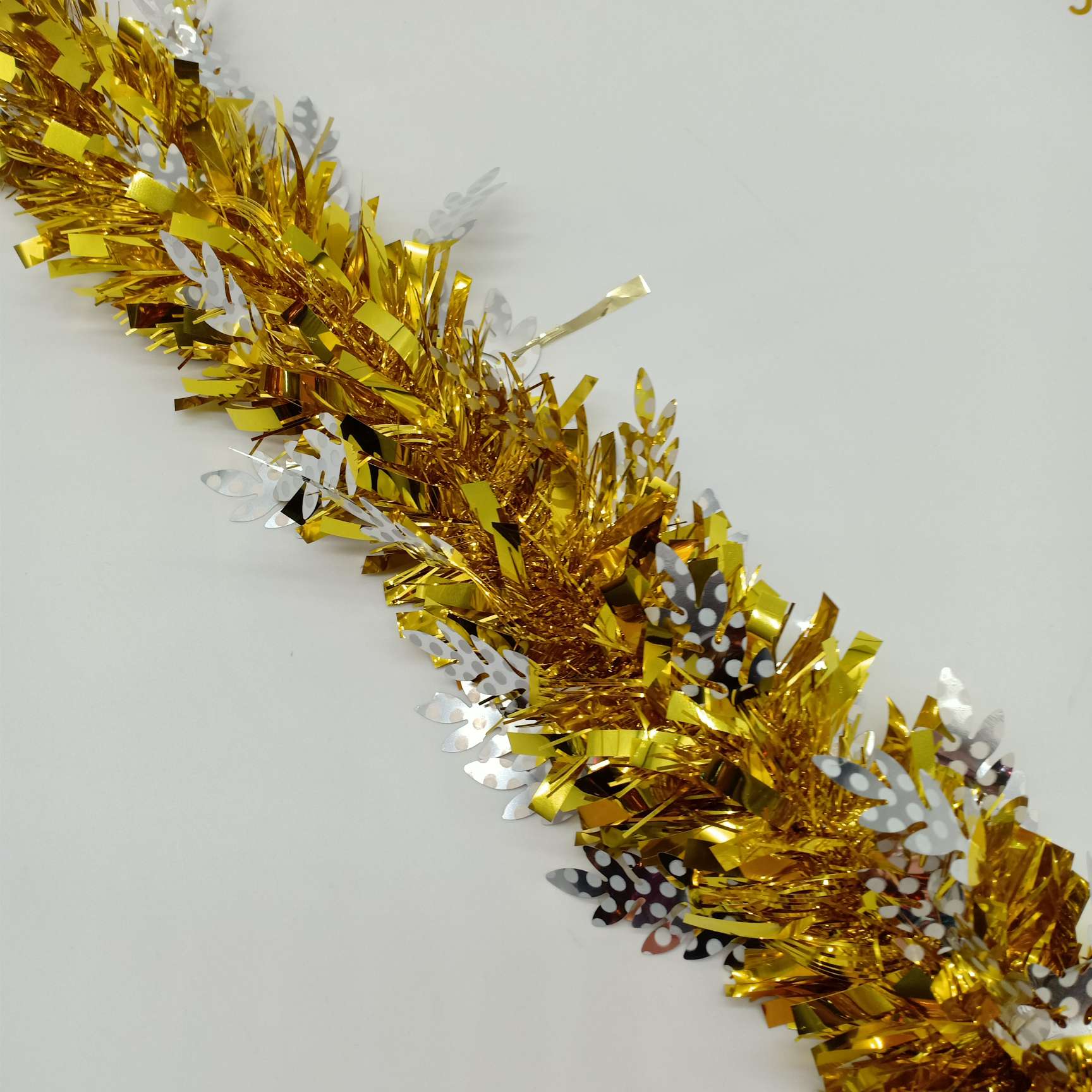 Christmas color strips, festival decorations, Christmas decoration, Christmas color strips, wool strips, direct sales from foreign trade wholesale factory Application Scenario