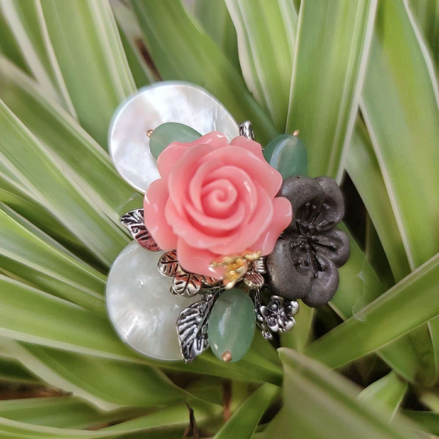 Natural freshwater shell butterfly brooch thumbnail